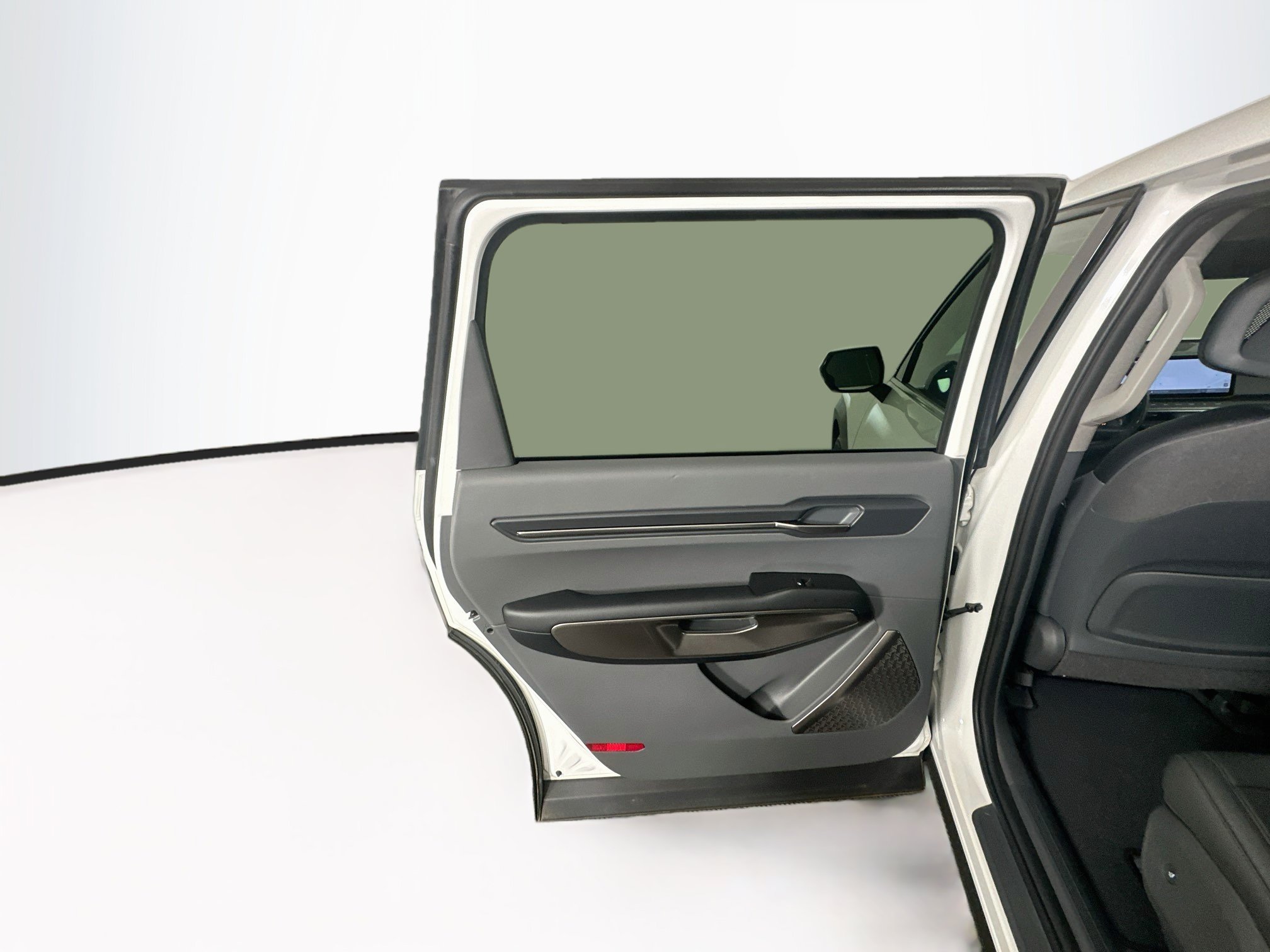 Used 2024 Kia EV9 Light Long Range RWD image 26