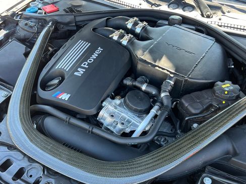 Used 2017 BMW M4 Convertible w/ Executive Package image 35