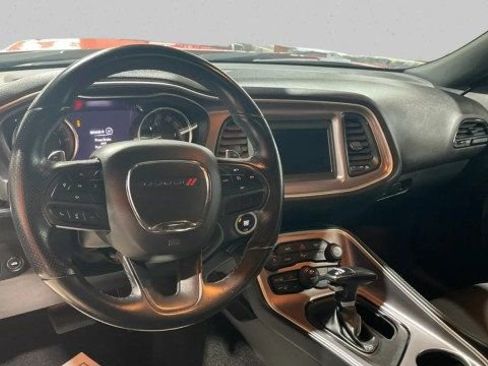 Used 2022 Dodge Challenger GT image 17