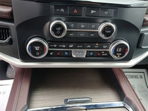 Used 2024 Ford Expedition Max Limited image 21