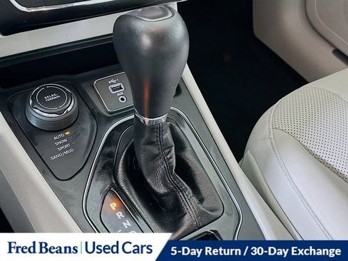 Used 2020 Jeep Cherokee Limited AWD/4WD image 22