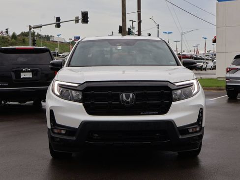 Certified 2024 Honda Ridgeline Black Edition image 2
