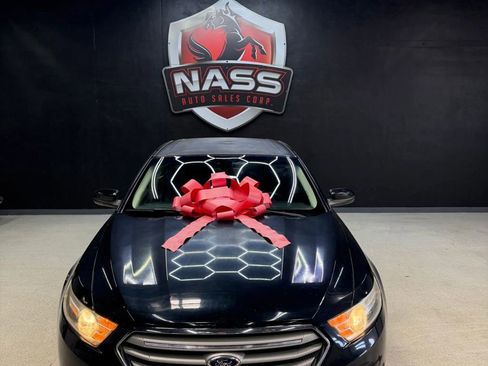 Used 2014 Ford Taurus SEL w/ Equipment Group 201A image 4