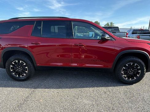 New 2026 Chevrolet Traverse Z71 w/ Driver Confidence Package AWD/4WD image 4