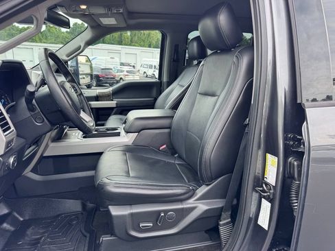 Used 2018 Ford F250 Lariat w/ Lariat Ultimate Package AWD/4WD image 22
