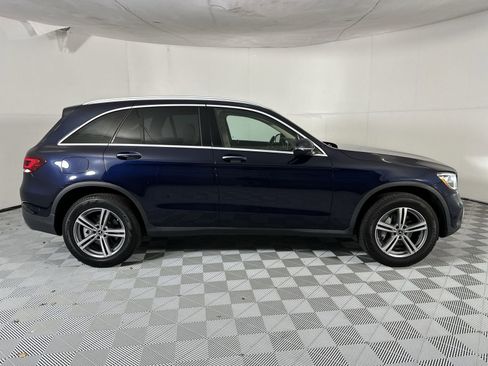 Used 2021 Mercedes-Benz GLC 300 4MATIC w/ Premium Package image 9