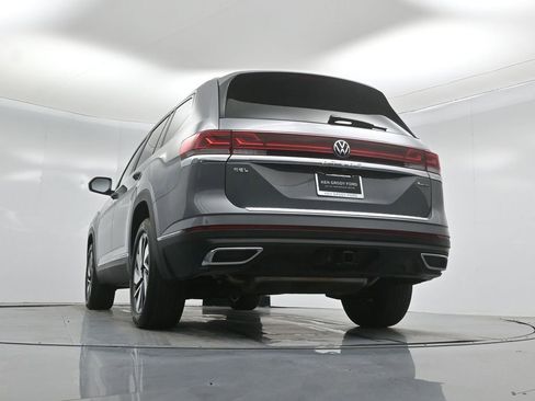 Used 2025 Volkswagen Atlas SEL AWD/4WD image 53