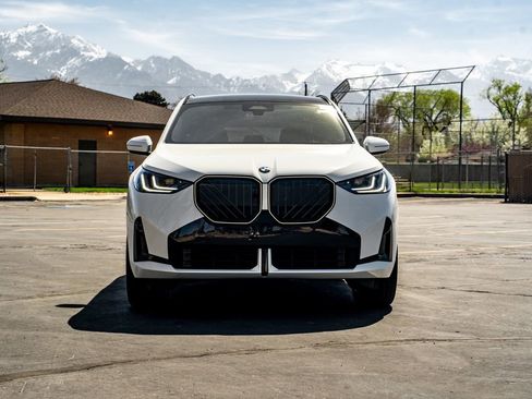 New 2026 BMW X3 xDrive30 w/ Premium Package image 8