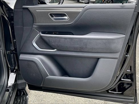 New 2026 INFINITI QX80 Luxe RWD image 19