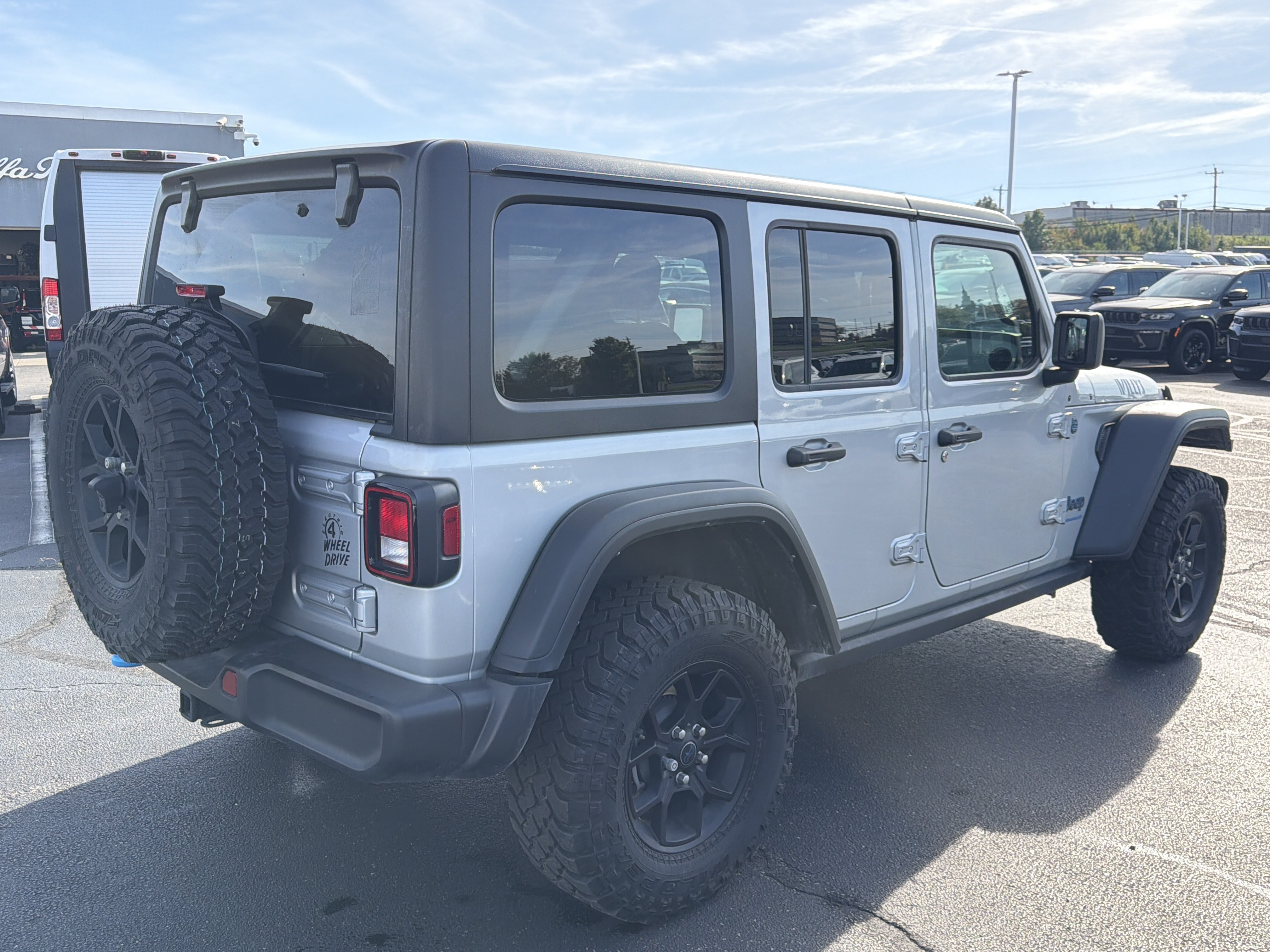 Used 2024 Jeep Wrangler Unlimited AWD/4WD image 10