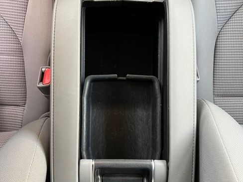 Used 2022 Toyota Highlander L image 24