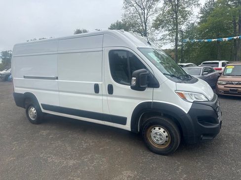 Used 2023 RAM ProMaster 2500 FWD image 2