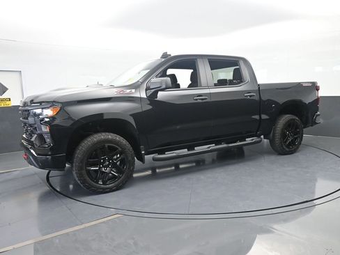 Used 2024 Chevrolet Silverado 1500 Custom Trail Boss AWD/4WD image 2