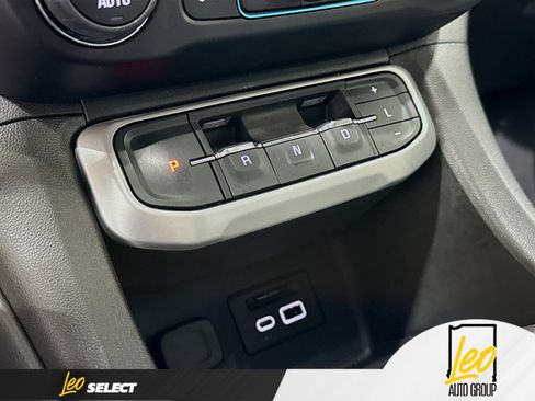 Used 2023 GMC Acadia SLT AWD/4WD image 20