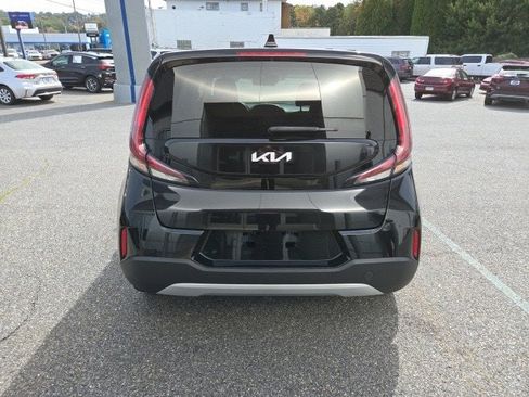 Used 2023 Kia Soul LX w/ Option Group 015 image 5