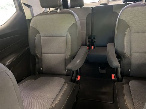 Used 2018 Chevrolet Traverse LT FWD image 44