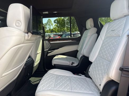 Used 2025 Cadillac Escalade Sport Platinum w/ LPO, Floor Liner Package AWD/4WD image 13