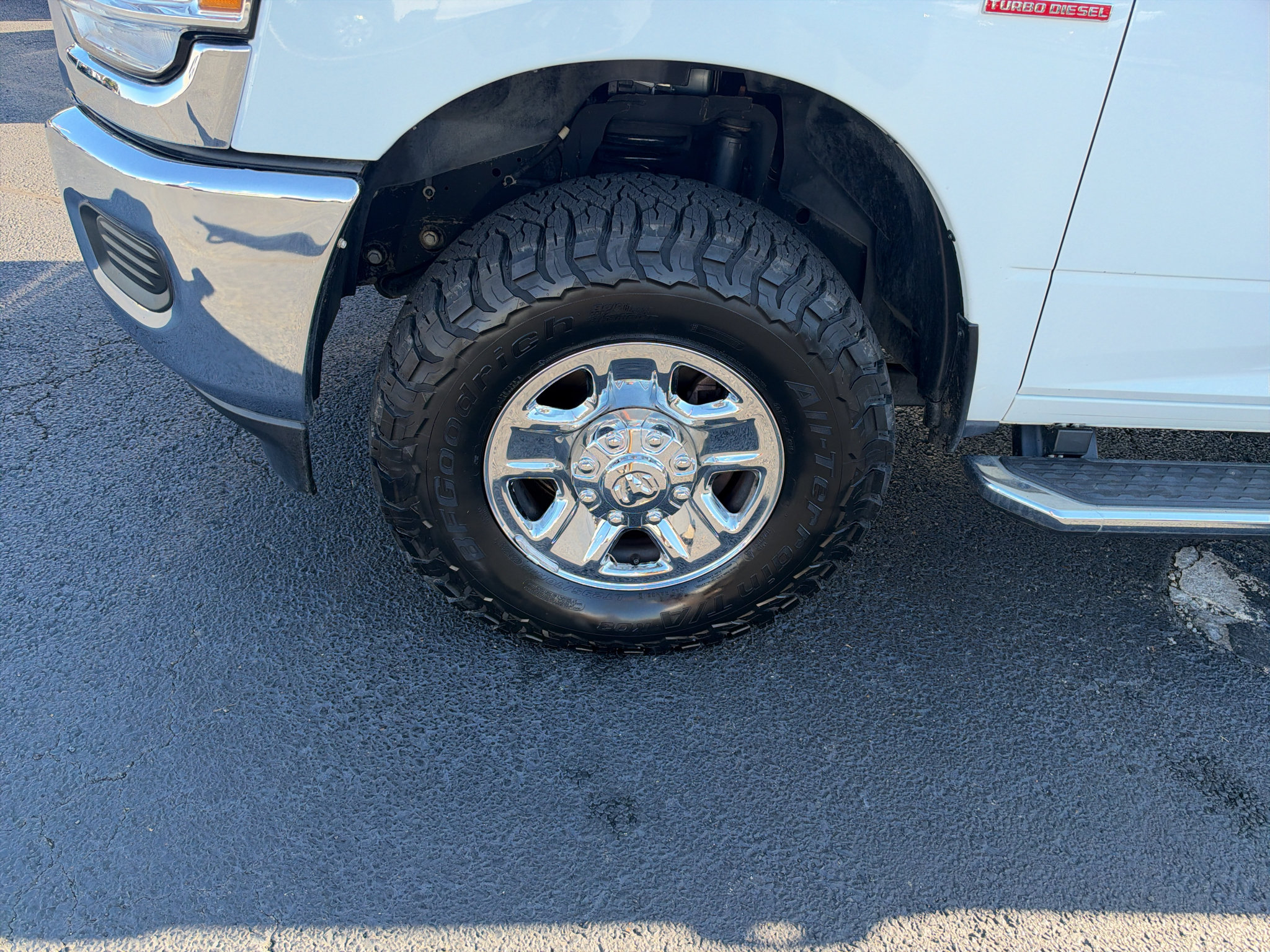 Used 2024 RAM 3500 Tradesman w/ Chrome Appearance Group AWD/4WD image 10