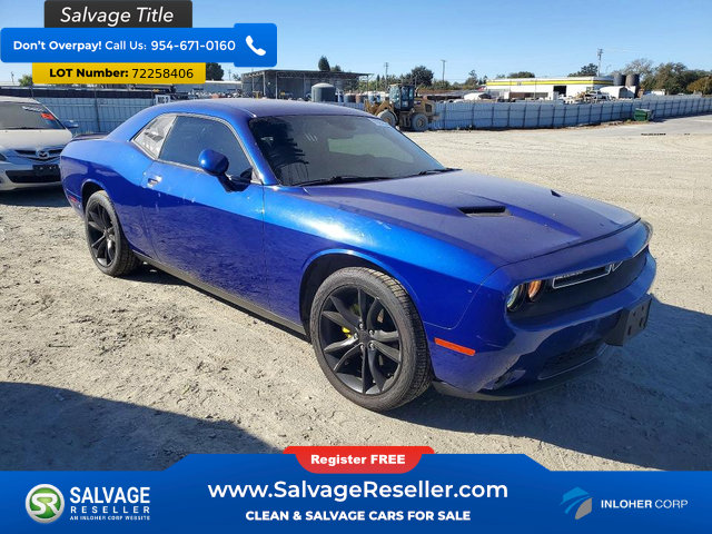 Used 2021 Dodge Challenger SXT w/ Driver Convenience Group RWD image 5