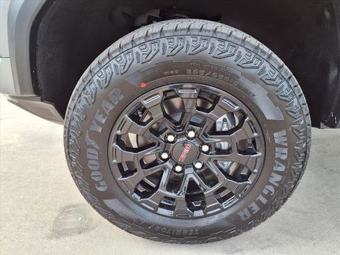 New 2026 GMC Canyon Elevation w/ Convenience Package image 21