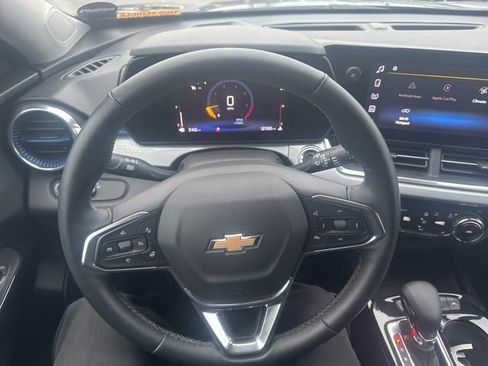 Used 2024 Chevrolet Trax LT w/ Driver Confidence Package image 11