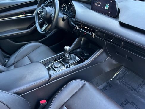 Certified 2025 MAZDA MAZDA3 2.5 S Hatchback w/ Appearance Package FWD image 18