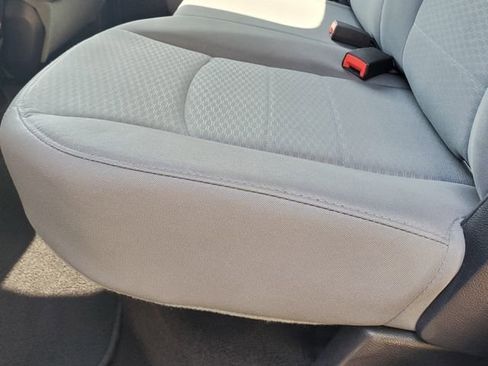 Used 2014 RAM 1500 Express AWD/4WD image 37