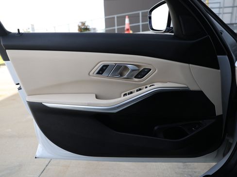 Used 2022 BMW 330i Sedan w/ Premium Package RWD image 46
