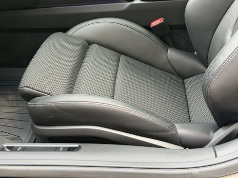 Used 2023 Porsche 911 Carrera T image 27