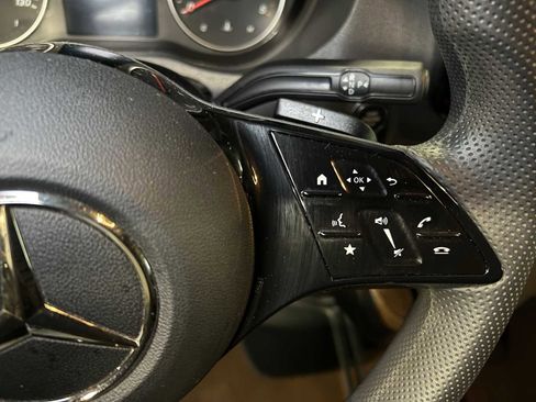 Used 2025 Mercedes-Benz Sprinter 2500 image 27