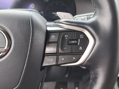 Used 2025 Lexus GX 550 AWD/4WD image 18