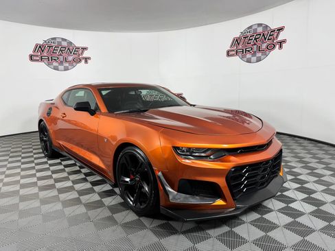 Used 2022 Chevrolet Camaro LT w/ RS Package RWD image 9