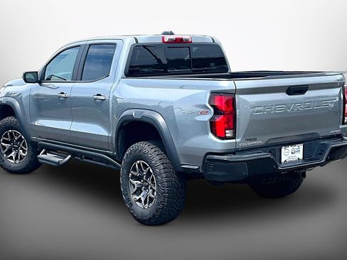 Used 2025 Chevrolet Colorado ZR2 AWD/4WD image 11