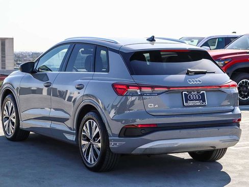 Used 2024 Audi Q4 e-tron Premium Plus image 6