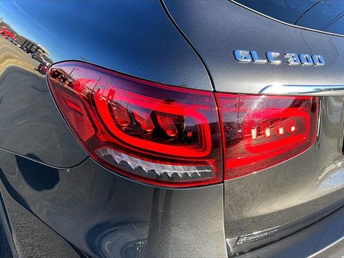 Used 2021 Mercedes-Benz GLC 300 4MATIC image 30
