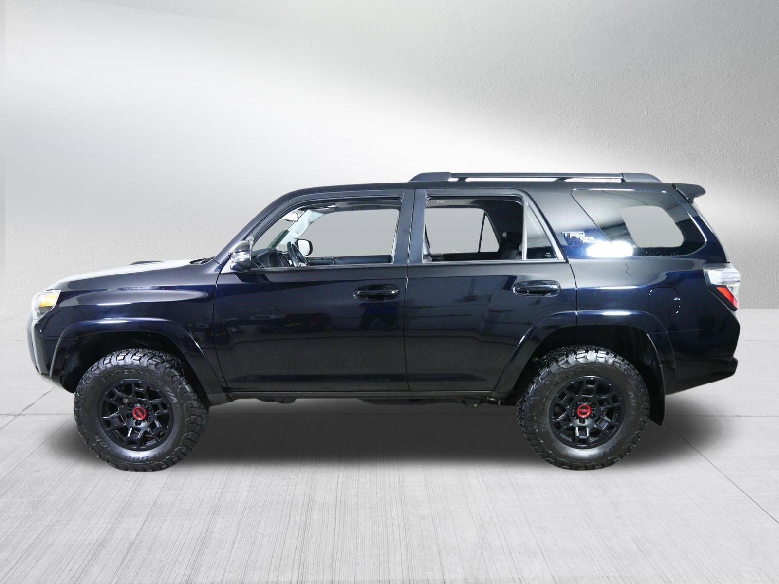 Used 2022 Toyota 4Runner TRD Off-Road Premium w/ TRD Black Wheel Package (TMS) AWD/4WD image 4