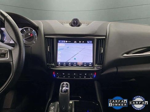 Used 2021 Maserati Levante image 17