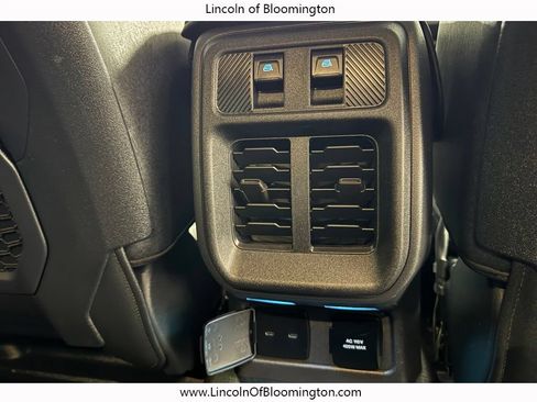 Used 2025 Ford Bronco Badlands AWD/4WD image 16