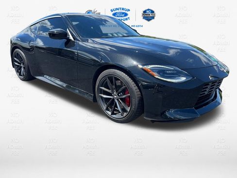 Used 2024 Nissan Z Performance w/ Floor Mat Package RWD image 31
