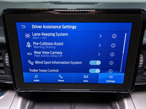 Used 2020 Ford Explorer XLT w/ Comfort Package image 18