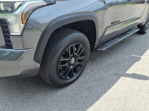 Used 2025 Toyota Tundra Limited AWD/4WD image 4