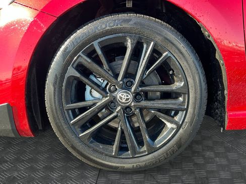 Used 2025 Toyota Camry SE image 12