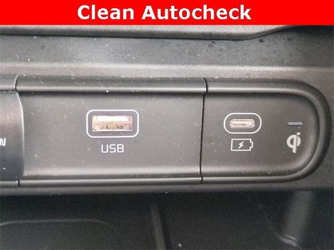 Used 2024 Kia Telluride EX image 23