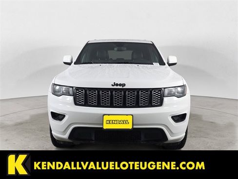 Used 2019 Jeep Grand Cherokee Altitude image 8