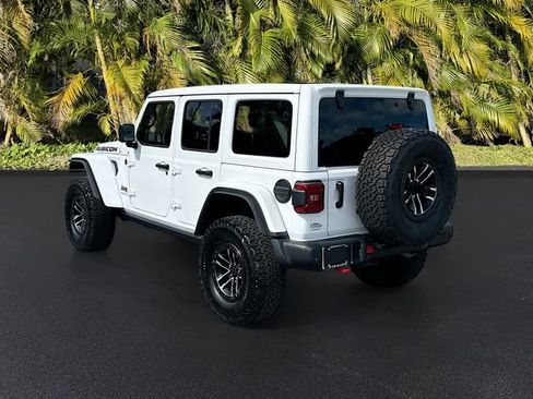 Used 2024 Jeep Wrangler Unlimited Rubicon AWD/4WD image 7