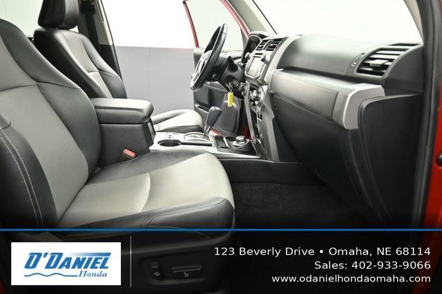 Used 2016 Toyota 4Runner SR5 Premium AWD/4WD image 38