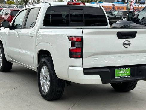 Used 2022 Nissan Frontier SV image 5