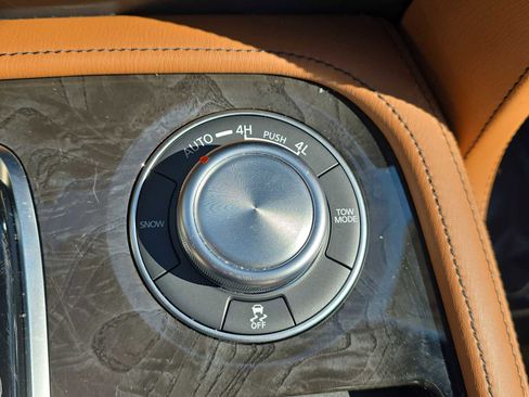 Used 2024 INFINITI QX80 Sensory w/ Cargo Package image 23