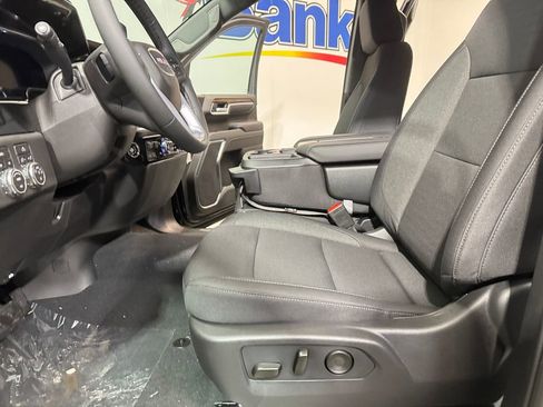 New 2026 GMC Sierra 1500 Elevation image 8