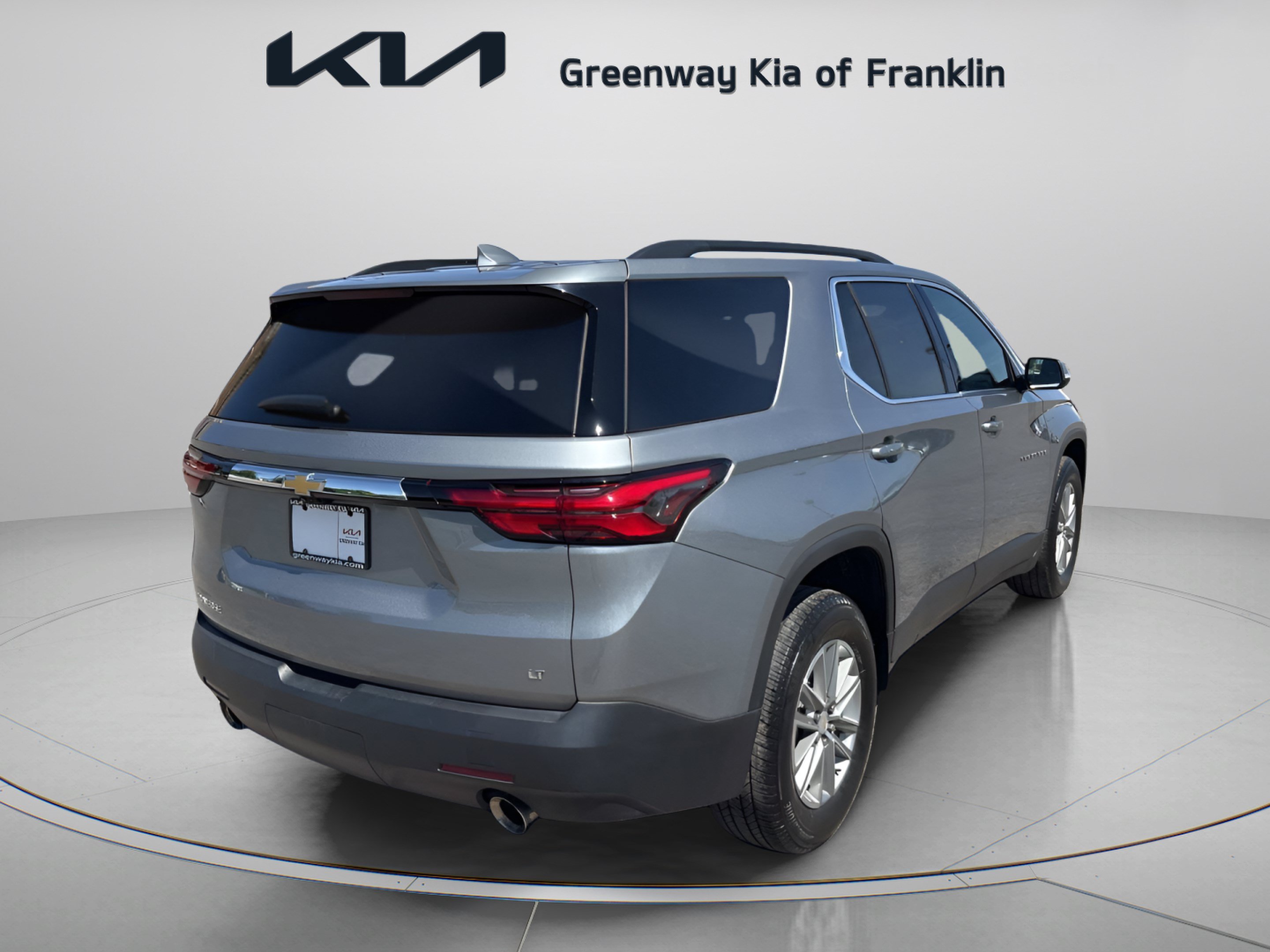 Used 2023 Chevrolet Traverse LT FWD image 7